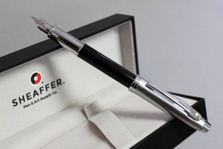 9313 Sheaffer Collection 100 Fountain Pen, Black, Nickel Finish